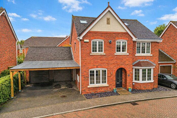 5 Bedroom Detached House For Sale In Monmouth Grove, Kingsmead, MK4
