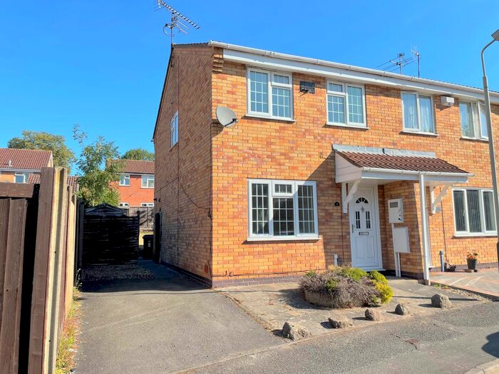 3 Bedroom Semi-Detached House To Rent In Ellwood Close, Evington, LE5