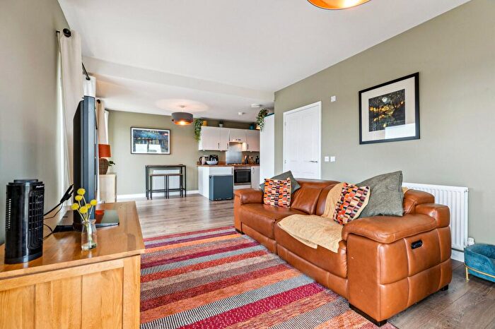 1 Bedroom Apartment For Sale In Cuddies Walk, Northbridge, Glasgow City, G4