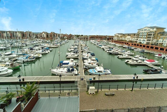 2 Bedroom Flat For Sale In Midway Quay, Eastbourne, BN23