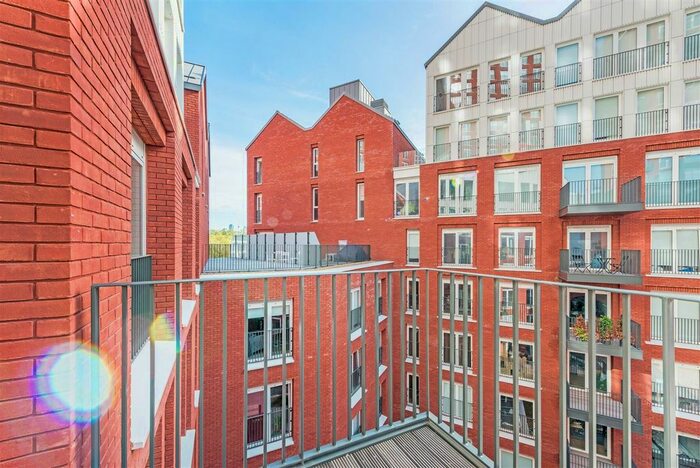 1 Bedroom Flat To Rent In Keybridge House, Exchange Gardens, Vauxhall, London, SW8