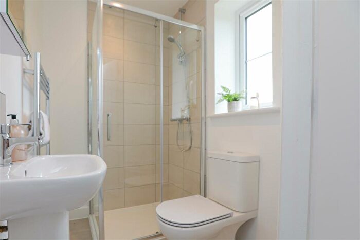 4 Bedroom Detached House For Sale In Main Road, Minsterworth, GL2
