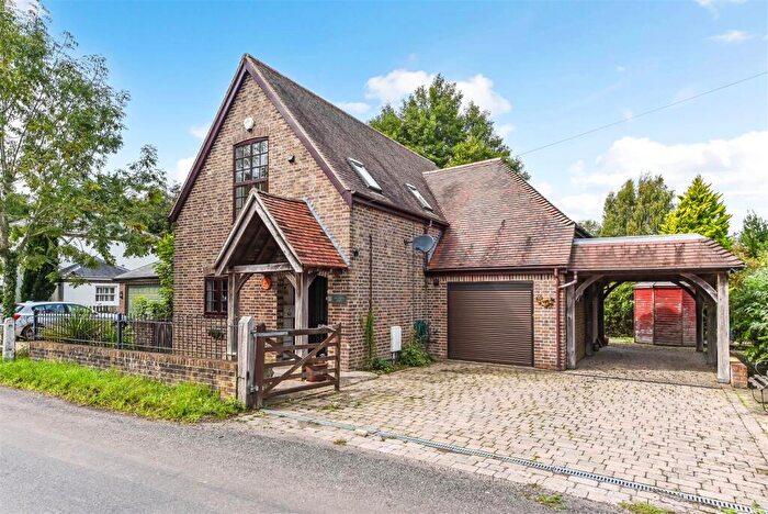 4 Bedroom Detached House For Sale In Priors Leaze Lane, Hambrook, PO18