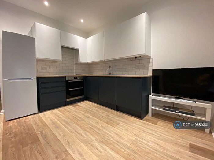 2 Bedroom Flat To Rent In Middlewich Road, Northwich, CW9
