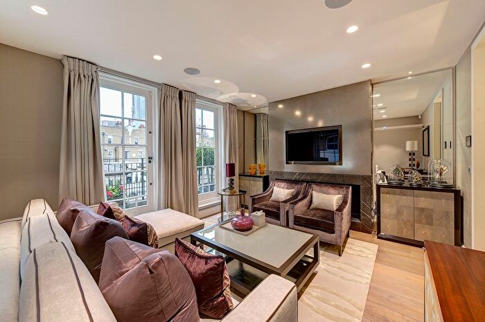 5 Bedroom Town House To Rent In Lindsay Square, London, SW1V