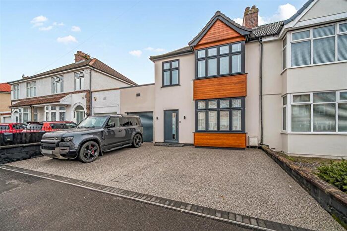3 Bedroom Semi Detached House For Sale In New Fosseway Road, Bristol, BS14