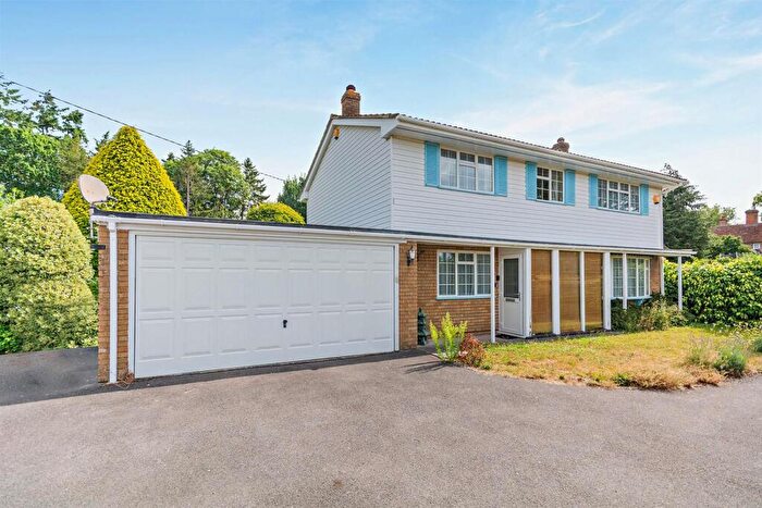 4 Bedroom Detached House For Sale In Vyne Road, Bramley, Tadley, RG26