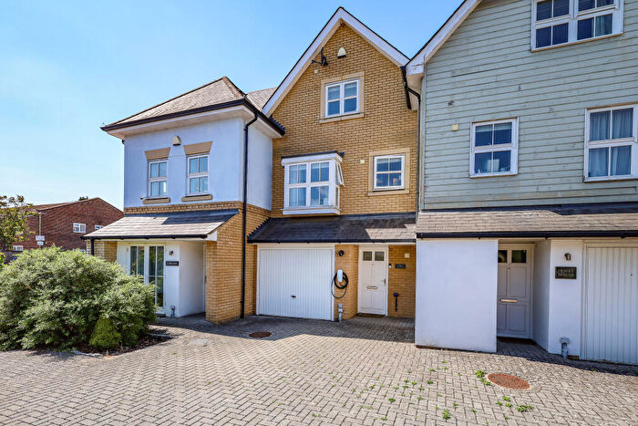 4 Bedroom Terraced House For Sale In Central Liss, Hampshire, GU33