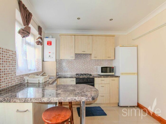 Studio To Rent In Denbigh Drive, Hayes, Middlesex, UB3