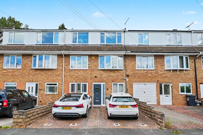 4 Bedroom Town House For Sale In Siddal Lane, Halifax, HX3
