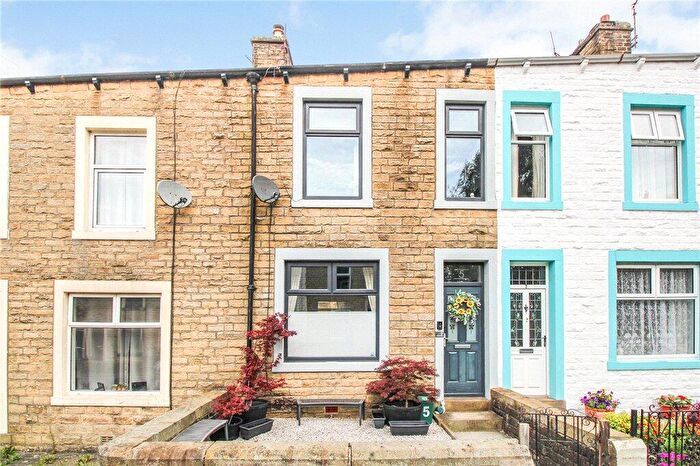 4 Bedroom Terraced House For Sale In Linden Road, Earby, Barnoldswick, Lancashire, BB18