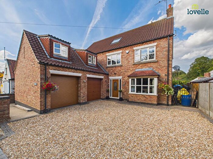 5 Bedroom Detached House For Sale In South Dale, Caistor, LN7