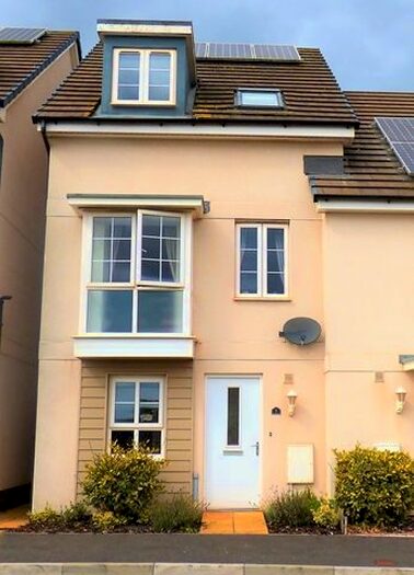 3 Bedroom Town House To Rent In Sand Grove, Exeter, EX2