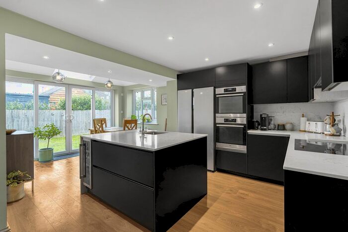 4 Bedroom Bungalow For Sale In Tenpenny, Dorchester-On-Thames, OX10