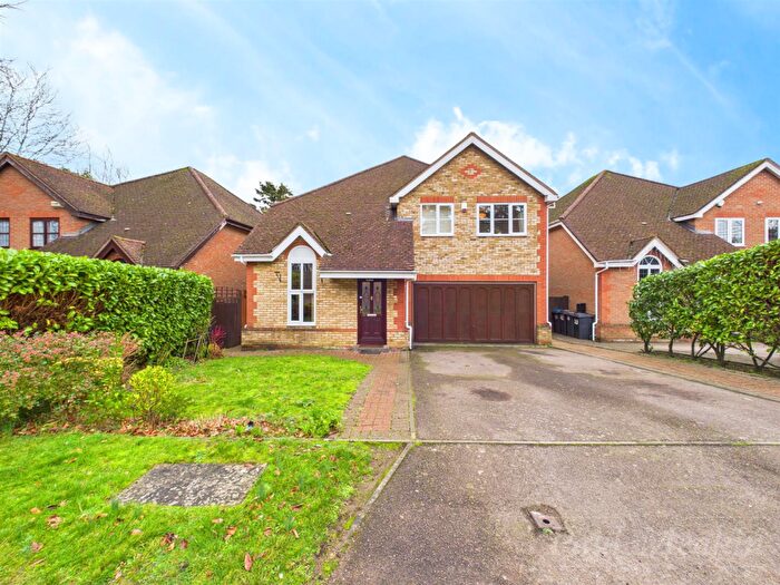 6 Bedroom Detached House For Sale In Woodland Gardens, South Croydon, CR2