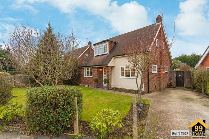 3 Bedroom Detached House For Sale In Amersham Road, Little Chalfont, United Kingdom, HP6