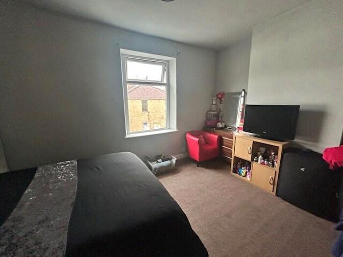3 Bedroom Terraced House For Sale In Lyndhurst Road, Burnley, BB10
