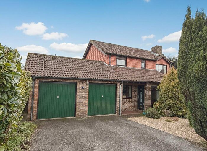 4 Bedroom Detached House For Sale In Blenheim Gardens, Dibden Purlieu, SO45