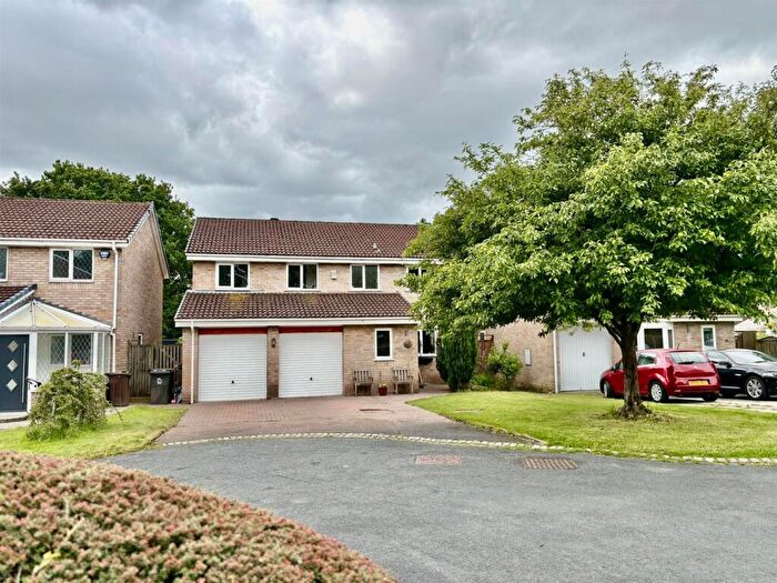 4 Bedroom Detached House For Sale In Dukes Meadow, Ingol, Preston, PR2