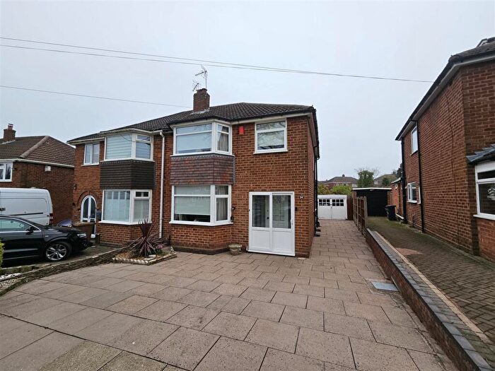 3 Bedroom Semi Detached House For Sale In Odensil Green, Solihull, B92