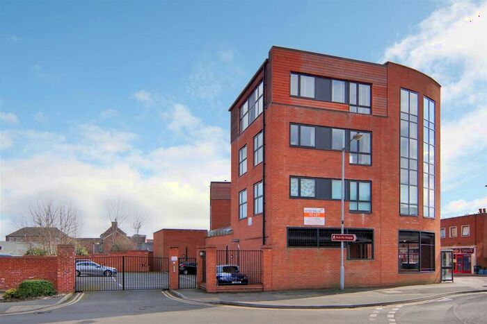 1 Bedroom Flat To Rent In Windsor Street, Melton Mowbray, LE13