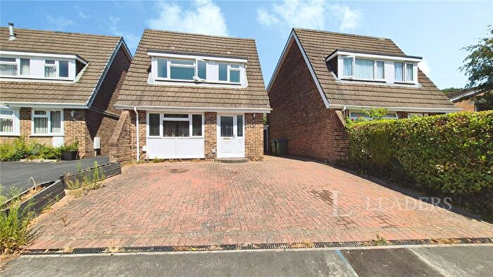 3 Bedroom Link Detached House For Sale In Devonshire Way, Fareham, Hampshire, PO14