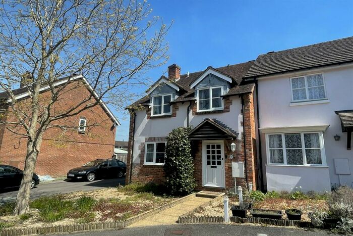 3 Bedroom End Of Terrace House To Rent In Barlavington Way, Midhurst, GU29