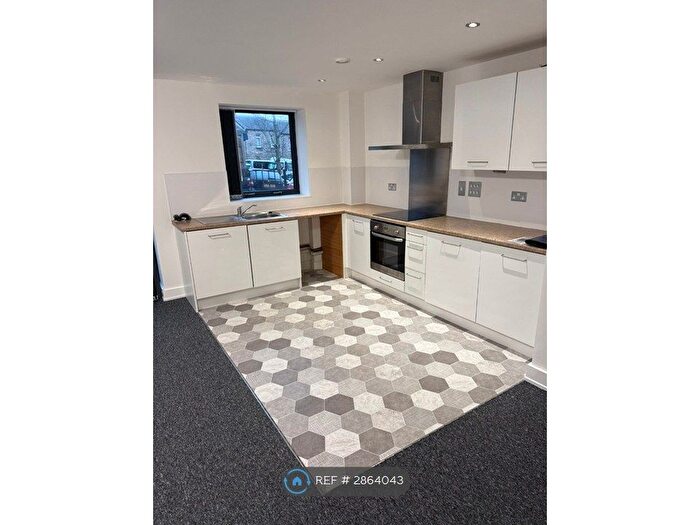 1 Bedroom Flat To Rent In Waterloo Mills, Huddersfield, HD5