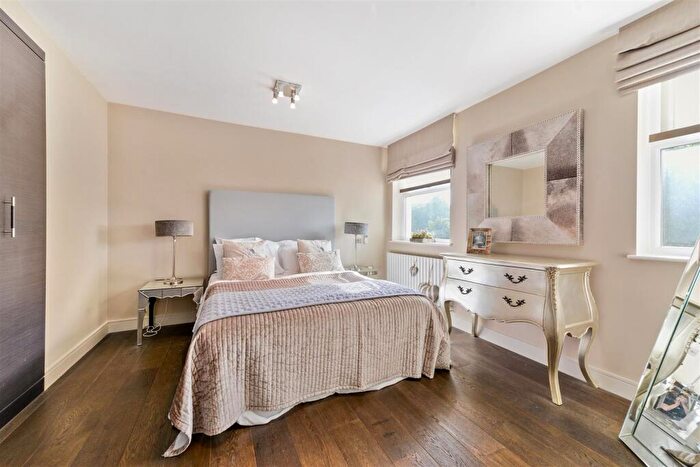 3 Bedroom Flat To Rent In St. Johns Wood Park, St Johns Wood, NW8