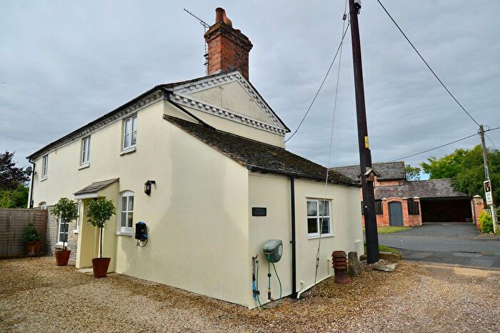 3 Bedroom Detached House For Sale In The Old Farmhouse, Blackminster, WR11