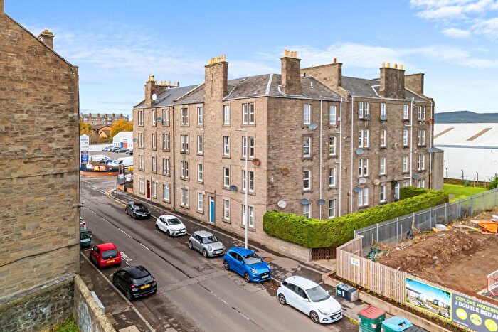2 Bedroom Flat For Sale In / Clepington Road, Dundee, DD3