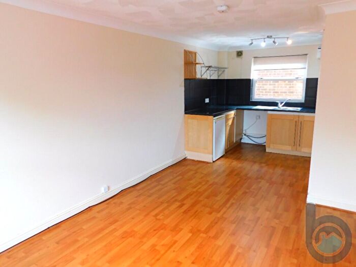1 Bedroom Flat To Rent In Whalley Street, Peterborough, Cambridgeshire, PE1