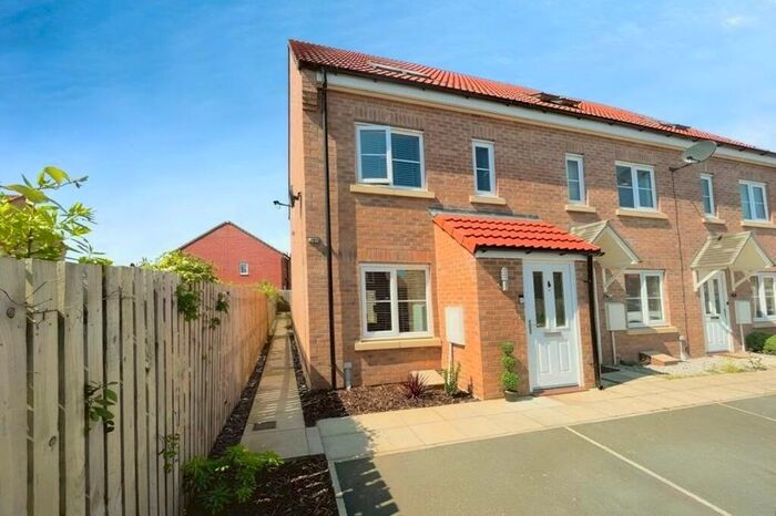 3 Bedroom Terraced House To Rent In Egremont Place, Sherburn In Elmet, LS25