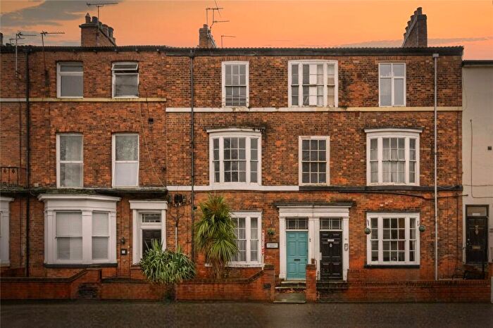 1 Bedroom Flat For Sale In Bennetthorpe, Doncaster, South Yorkshire, DN2