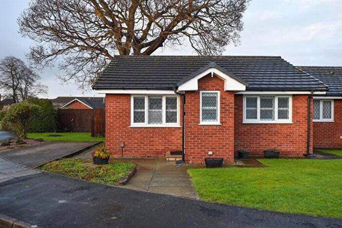 2 Bedroom Semi-Detached Bungalow For Sale In Shetland Drive, Bromborough, CH62
