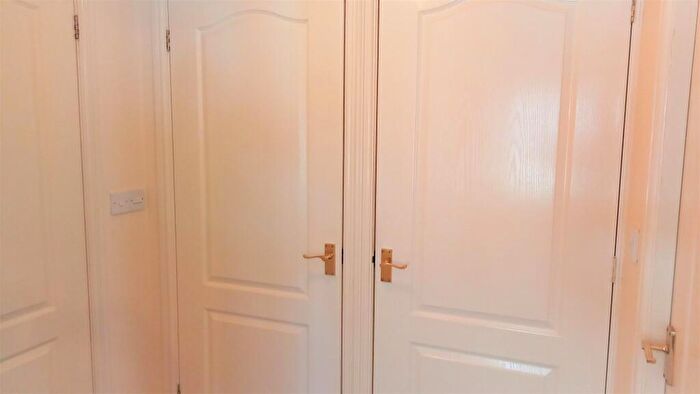 1 Bedroom Flat To Rent In Fen Way, Bury St. Edmunds, IP33