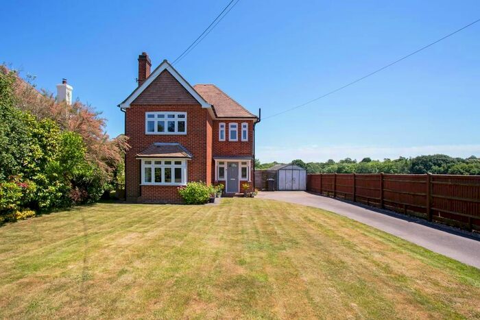 3 Bedroom Detached House For Sale In New Pond Road, Benenden, Kent, TN17