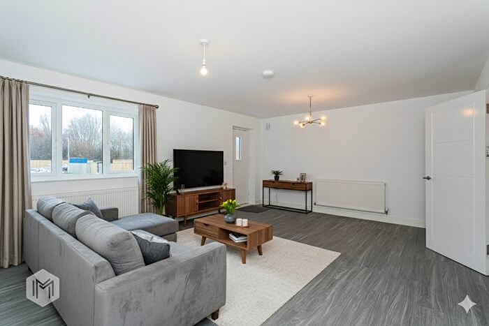 4 Bedroom Semi-detached House To Rent In Abraham Fold, Little Hulton, Manchester, Greater Manchester, M38