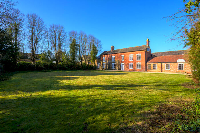 2 Bedroom Apartment To Rent In Meadow Drive, Middleton Cheney, OX17