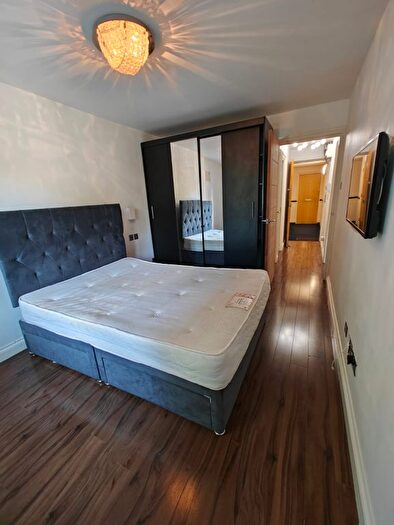 1 Bedroom Flat To Rent In The Beeches, Lampton Road, Hounslow, TW3