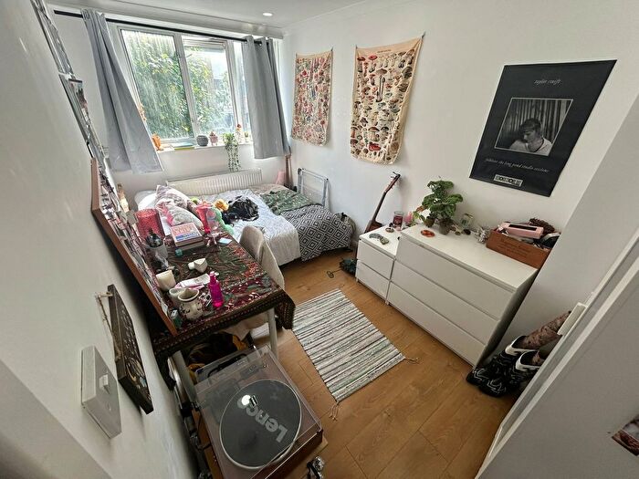 4 Bedroom Flat To Rent In Coopers Road, London, SE1