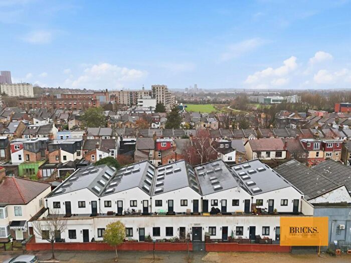 1 Bedroom Apartment For Sale In Clifford Road, London, E17