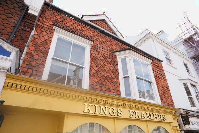 3 Bedroom Flat To Rent In High Street, Lewes, BN7