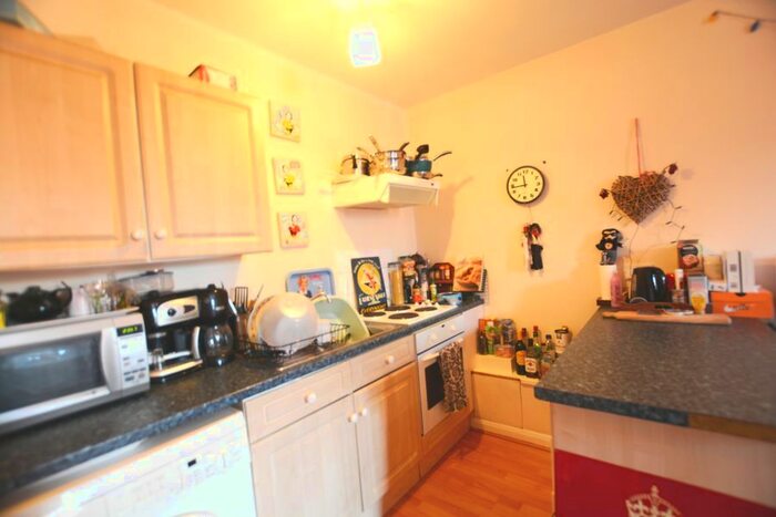 1 Bedroom Flat To Rent In Bakers Road, Uxbridge, UB8