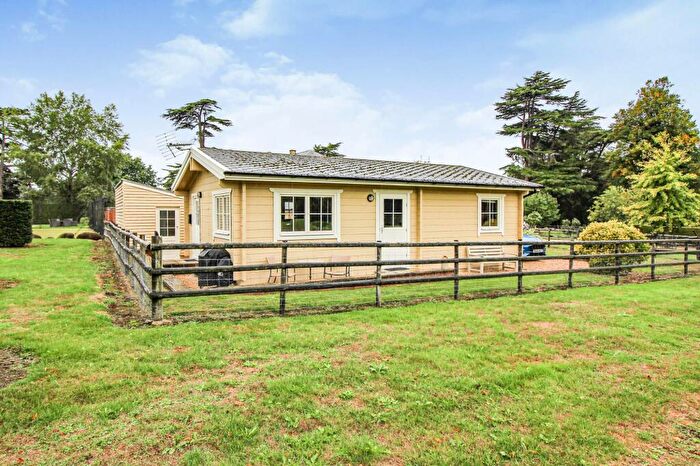 2 Bedroom Lodge To Rent In Sandridge Park, Sandridge Common, SN12