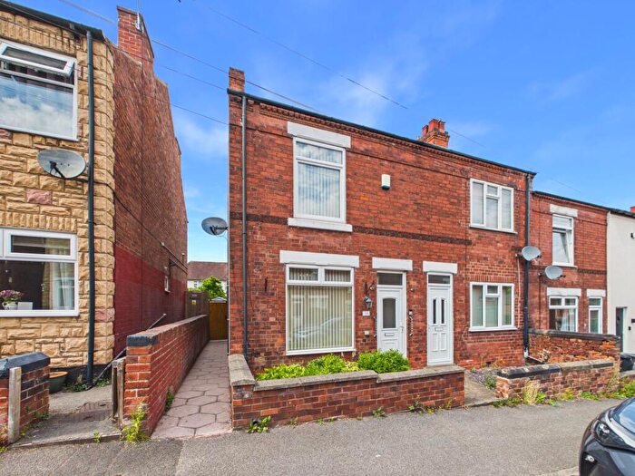 2 Bedroom Terraced House For Sale In Central Street, Chesterfield, S41