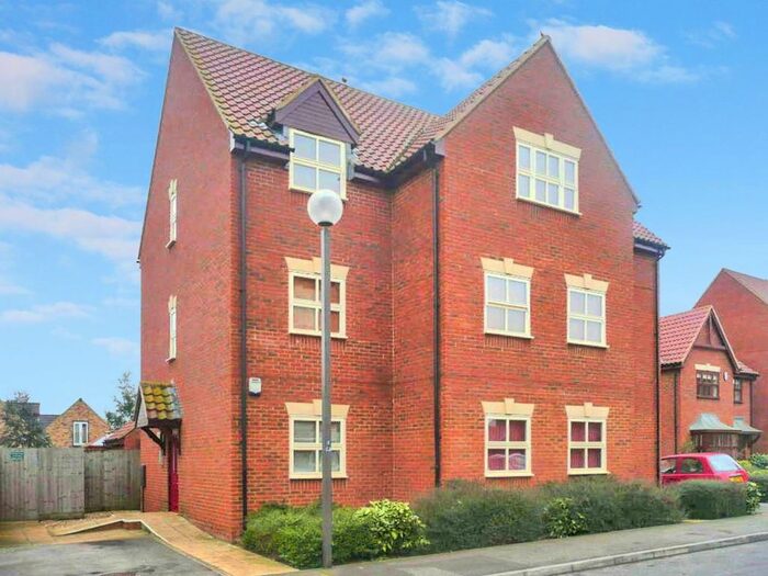 2 Bedroom Flat To Rent In Castle Acre, Monkston, Milton Keynes, MK10