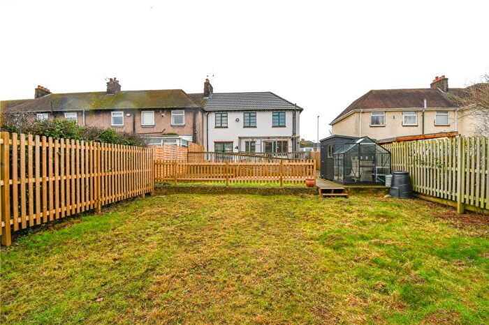 3 Bedroom Semi-Detached House For Sale In Stanney Lane, Ellesmere Port, Cheshire, CH65