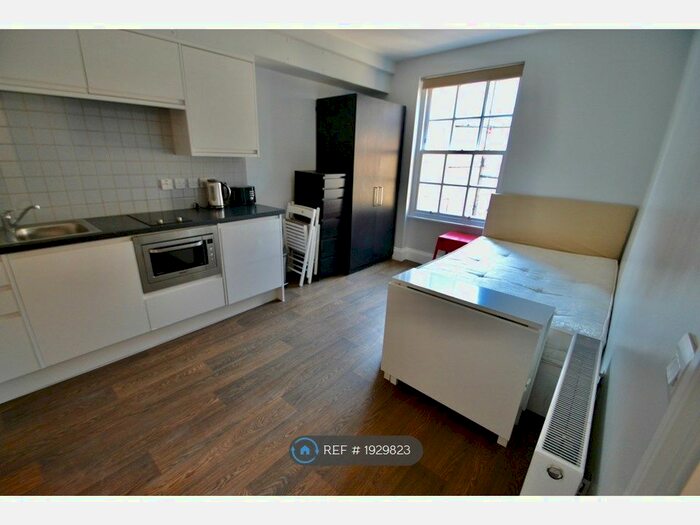 Studio To Rent In Gloucester Street, London, SW1V