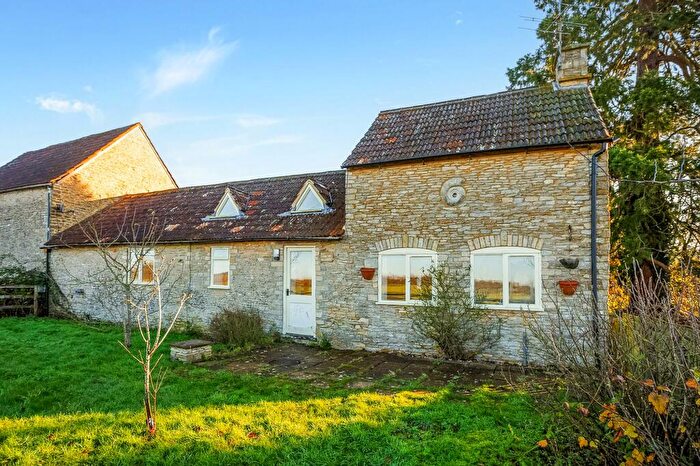 2 Bedroom Cottage To Rent In Coln St Aldwyns, GL7